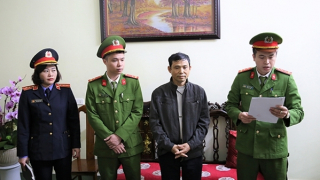 Bắt Giám đốc, phó Giám đốc và một số cán bộ Trung tâm đăng kiểm xe cơ giới tỉnh Nghệ An