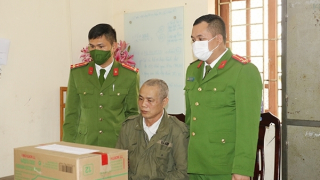 Thuê taxi lên biên giới mua 4kg ma tuý đá