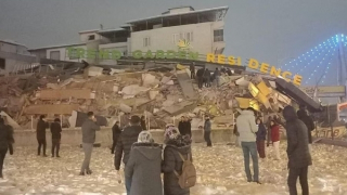 Động đất mạnh ở Thổ Nhĩ Kỳ, gần 100 người thiệt mạng