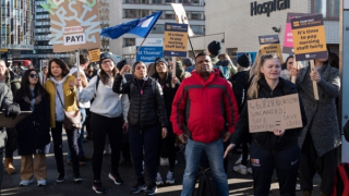 Nước Anh đối mặt với nhiều khó khăn