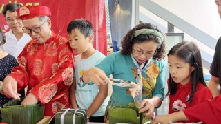 Sắc xuân nơi xa xứ