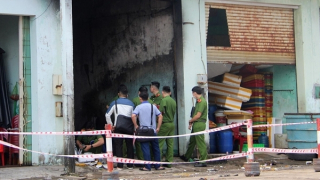 Cháy kiốt tại cảng cá Quy Nhơn, 2 người thương vong
