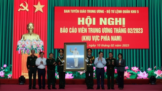 Tập trung cho thông tin, truyên truyền về công tác xây dựng Đảng
