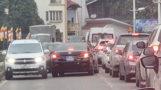 Xử lý nghiêm lái xe chạy lấn làn trên đường Âu Cơ