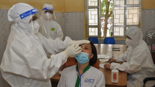 Đối tượng nào mắc COVID-19 được hưởng BHXH bệnh nghề nghiệp?