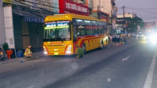 Va chạm ôtô khách, người phụ nữ đi xe máy tử vong