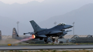 Mỹ phát hiện thêm nhiều vật thể bay không xác định