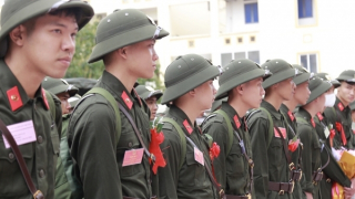 Trốn nhập ngũ, 2 thanh niên bị xử phạt 125 triệu đồng