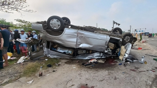 Xe khách vượt tốc độ, chở quá số người quy định