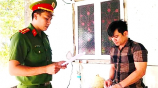 Lừa chị họ để chiếm đoạt nửa tỷ đồng tiền cọc mua đất rừng