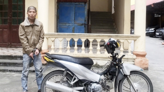 Bắt đối tượng cướp giật điện thoại tại các khu công nghiệp