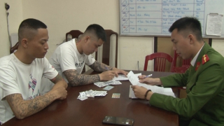 Triệt xóa nhóm cho vay tiền với lãi suất “cắt cổ” 451%/năm