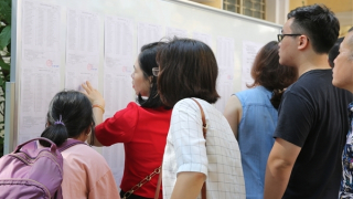 Thấp thỏm chờ “chốt” môn thi vào lớp 10