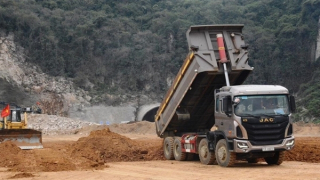 Ngăn chặn đầu cơ, bảo đảm nguồn vật liệu làm đường cao tốc