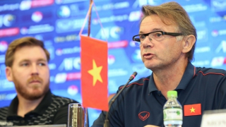 Với Philippe Troussier, huấn luyện bóng đá như nhâm nhi một ly rượu