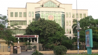 Khởi tố cán bộ chi cục thuế và chi nhánh văn phòng đăng kí đất đai