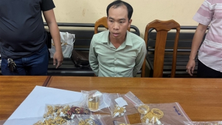 Siêu trộm khiến các tiệm vàng "bốc hơi" gần 20 tỷ đồng