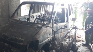 Cháy nhà kho chứa ôtô, nhiều tài sản bị thiêu rụi