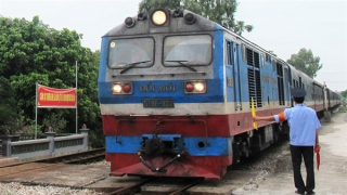 Ngành Đường sắt lo “vỡ trận” vì nhiều đầu máy, toa xe sắp hết hạn