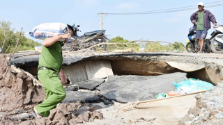 Sạt lở nghiêm trọng đê biển Đông giáp ranh hai tỉnh Bạc Liêu – Sóc Trăng