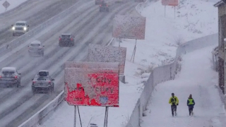 Tuyết phủ trắng nước Mỹ, giao thông tê liệt tại nhiều nơi