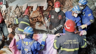 Chuyện về những vết sẹo của người lính cứu hộ