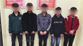 Mâu thuẫn trên mạng, 30 học sinh hẹn nhau lên đỉnh dốc "hỗn chiến"