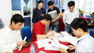 Lao động thiếu việc làm tiếp tục căng thẳng