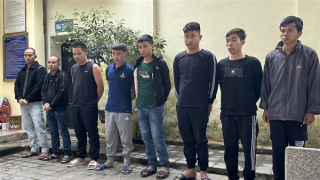 Nợ nần cờ bạc, lập nhóm Zalo, gửi định vị cho đồng bọn cắt cáp ngầm