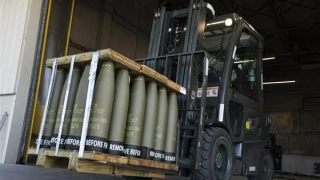 Mỹ tăng cường viện trợ cho Ukraine, siết chặt trừng phạt với Nga