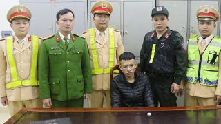 Kiểm tra xe Mazda, lộ 1.000 viên kẹo ma tuý