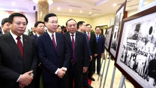 Khai mạc triển lãm ảnh kỷ niệm 80 năm Đề cương về văn hóa Việt Nam