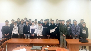 Xử lý nghiêm côn đồ mang hung khí diễu phố