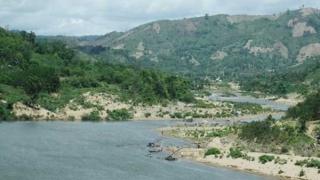 Đồng bào Pa Cô ở Tà Long mong lắm một cây cầu