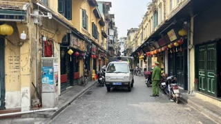 “Bài toán vỉa hè” nan giải ở phố cổ Hà Nội