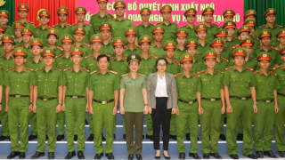 Đồng Tháp công bố quyết định xuất ngũ đối với 200 hạ sĩ quan nghĩa vụ