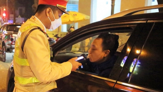 Bị phạt vì tin máy đo nồng độ cồn mua trên mạng