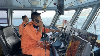 Vượt sóng gió cứu nạn thợ máy tàu biển nước ngoài đột biến sức khỏe