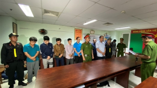 Nguyên Giám đốc và 10 nhân viên Trung tâm Đăng kiểm 50-05V "xộ khám"