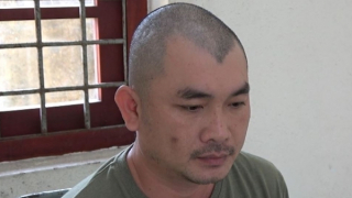 Khởi tố đối tượng cầm búa đánh vào đầu người yêu cũ