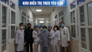 Thiếu nữ 18 tuổi mang khối u "quái" 3kg ở lồng ngực