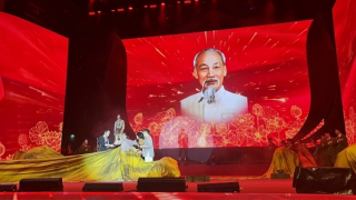 Công diễn nhạc kịch “Vinh quang trên vai những người anh hùng”