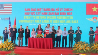 Bàn giao gần 3ha đất đã xử lý dioxin tại sân bay Biên Hòa