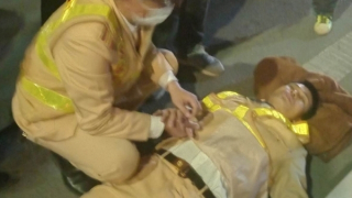 Vi phạm nồng độ cồn, điều khiển xe ngược chiều rồi lao vào CSGT