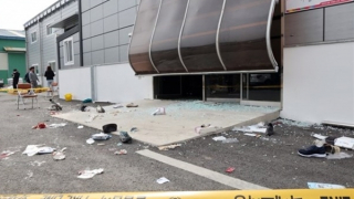 Tài xế đạp nhầm chân ga, xe tải lao vào đám đông tham gia bầu cử tại Hàn Quốc