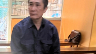 Đại tá hải quân "dỏm" chiếm đoạt tiền tỷ của hai cô gái