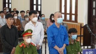 Phạt 4 năm tù tài xế Mercedes quay vòng xe tông chết người