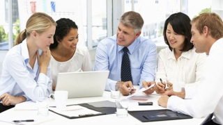 Gỡ vướng thủ tục cấp phép người lao động nước ngoài cho doanh nghiệp