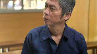 Đâm chết bạn nhậu vì trò "đỏ đen"