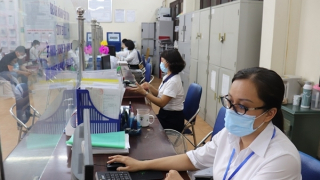 Đề nghị bổ sung trường hợp cán bộ bị kỷ luật sẽ tự nguyện tinh giản biên chế